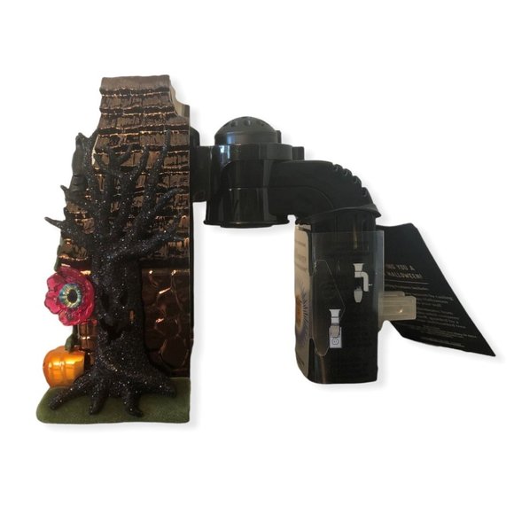 Bath & Body Works 2022 Witches Cottage Haunted House Projector Wallflower Plug - Picture 6 of 7